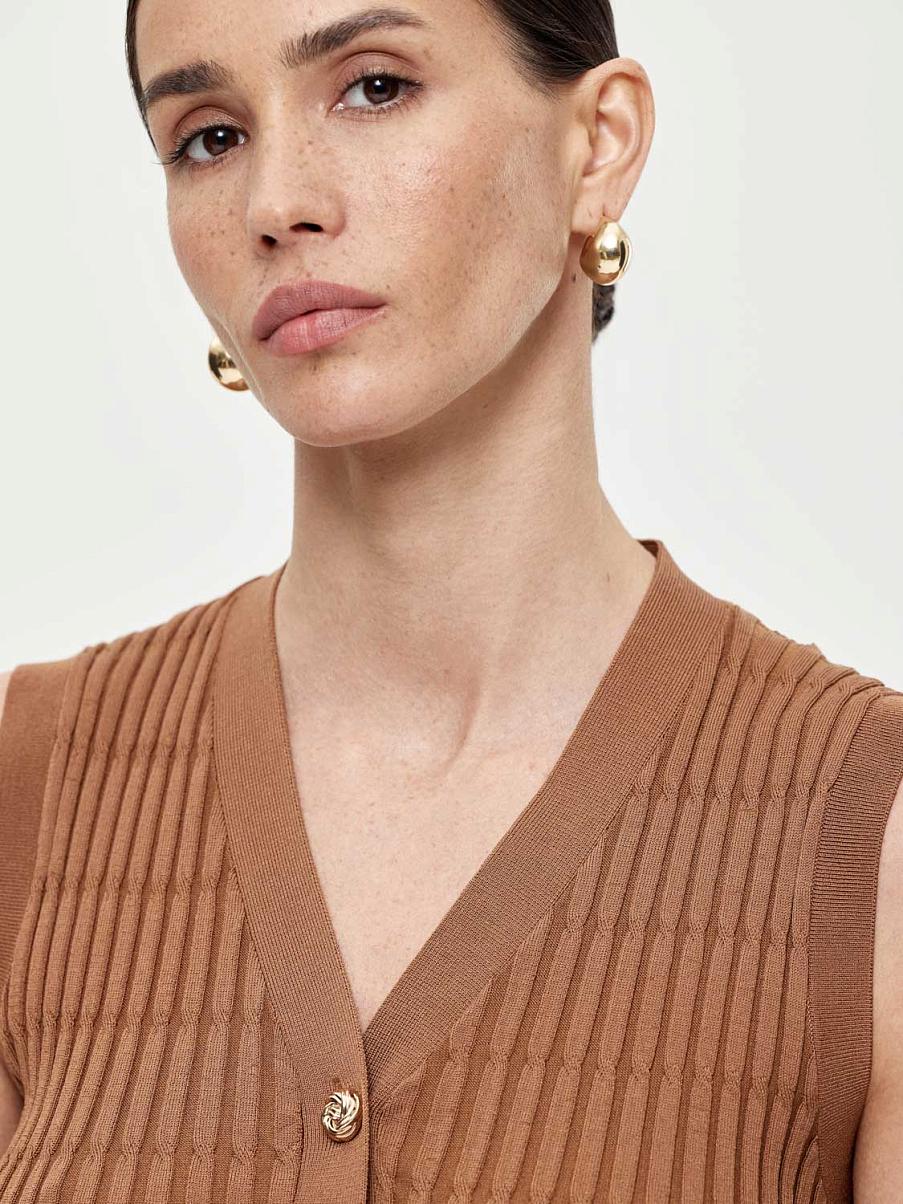 Облегающая трикотажная жилетка