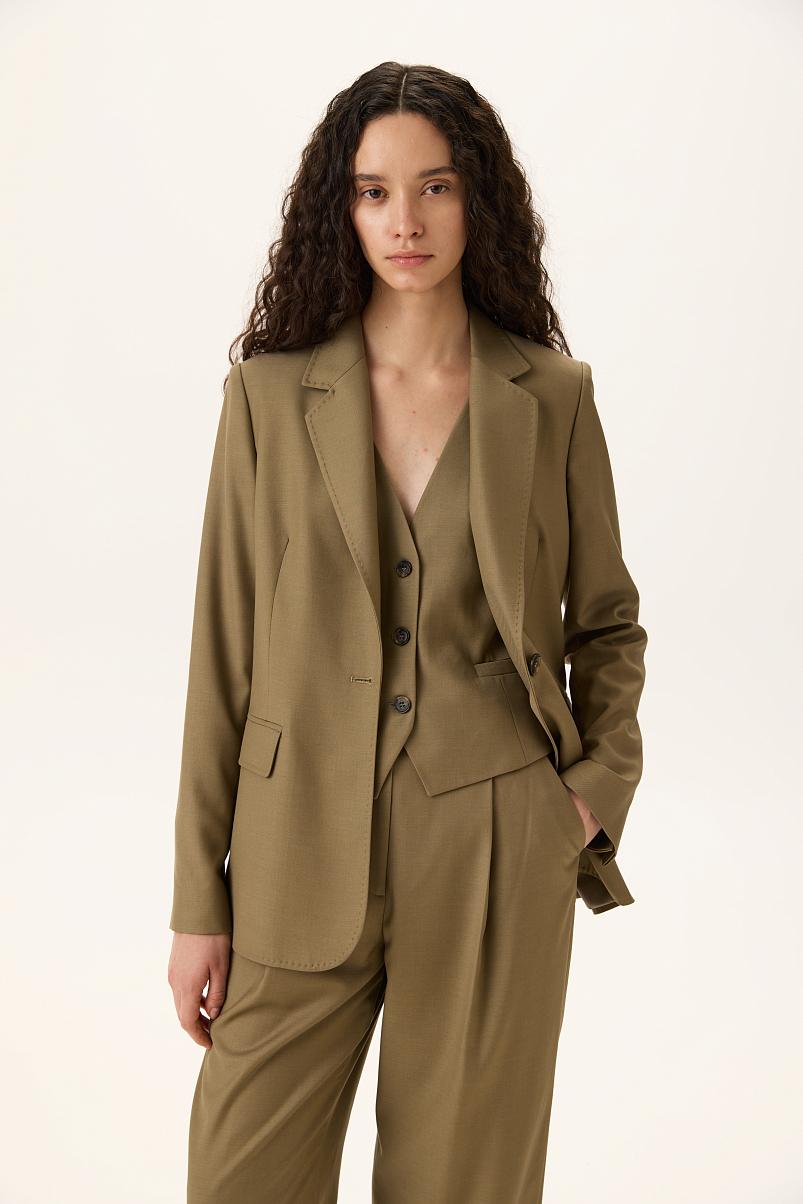 Костюмная жилетка