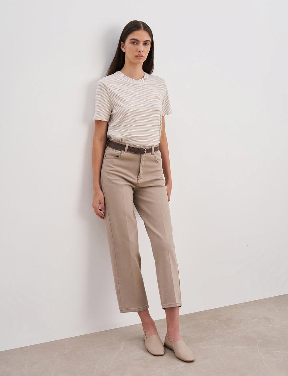 Укороченные джинсы со стрелками