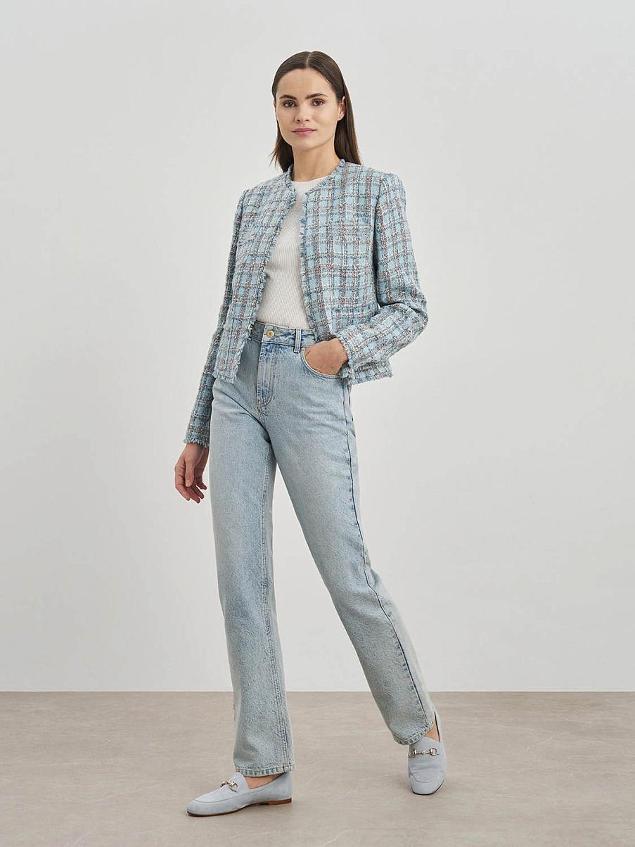 Укороченный приталенный жакет