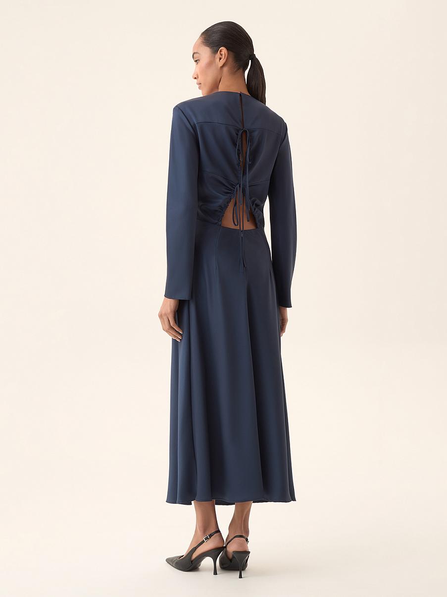 Платье с открытой спиной