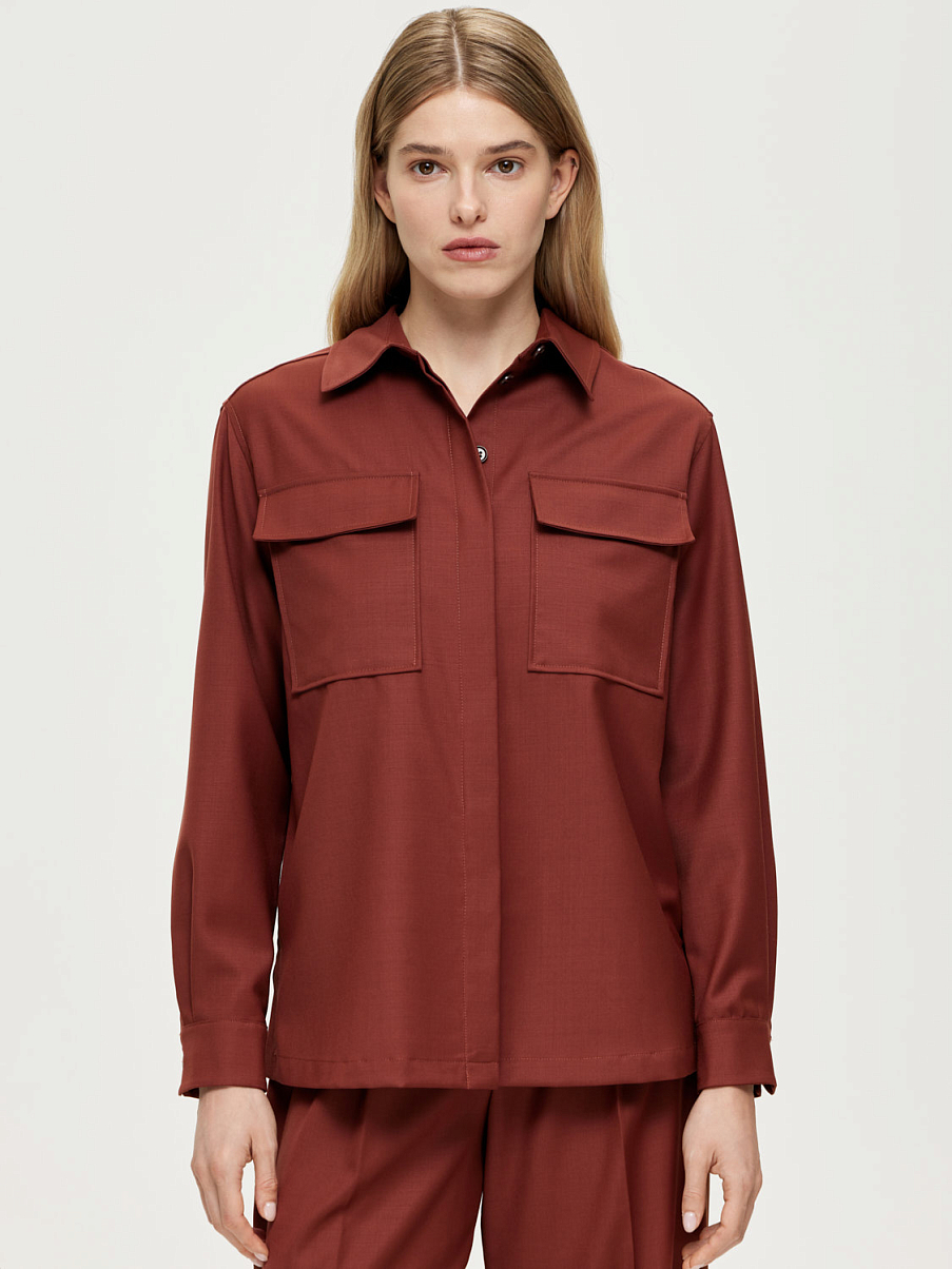 Рубашка с накладными карманами