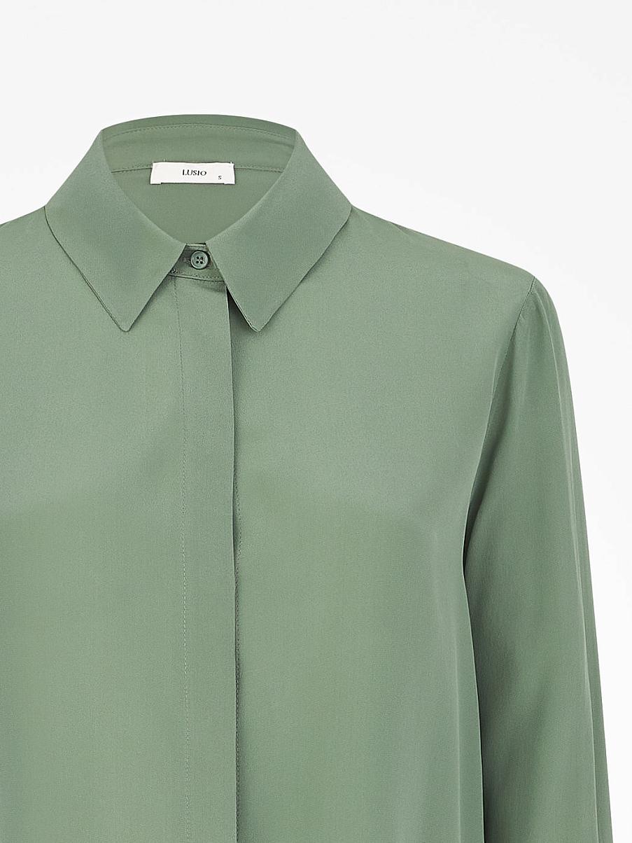 Шелковая рубашка свободного кроя