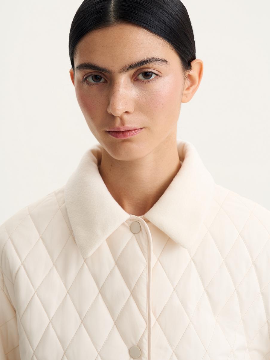 Куртка стеганая с воротником из шерсти