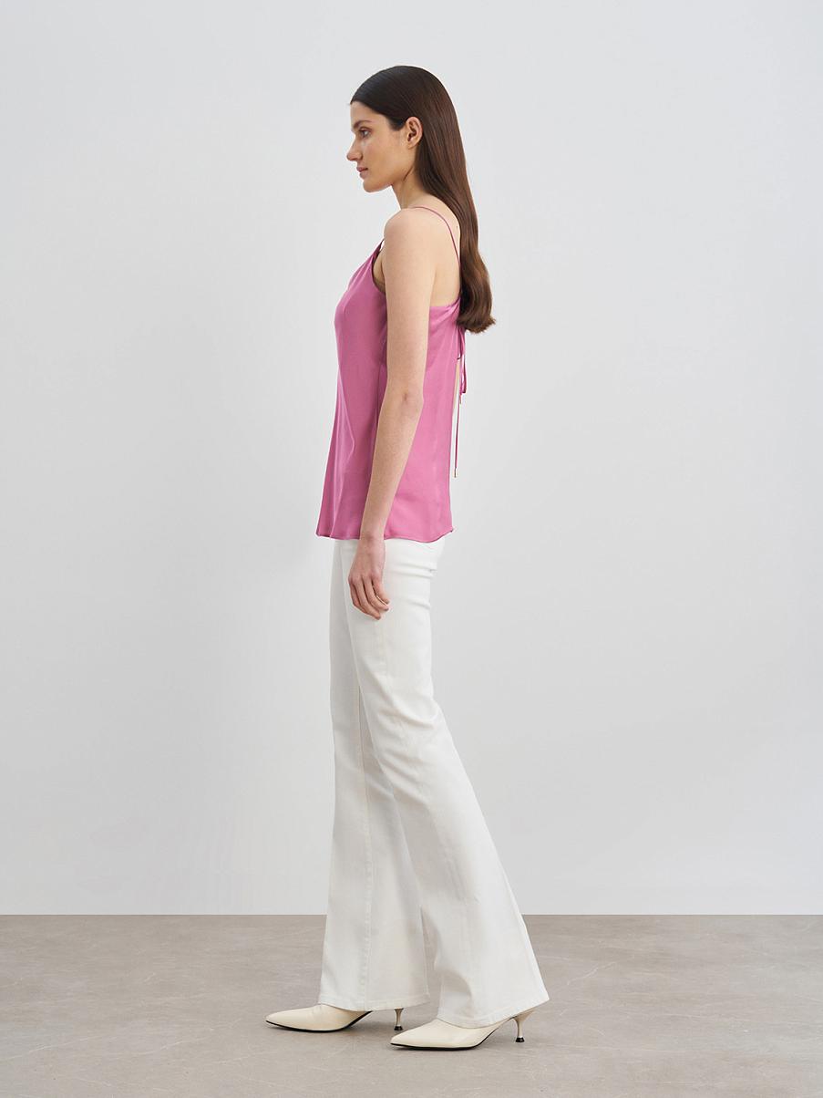 Атласный топ на тонких бретелях