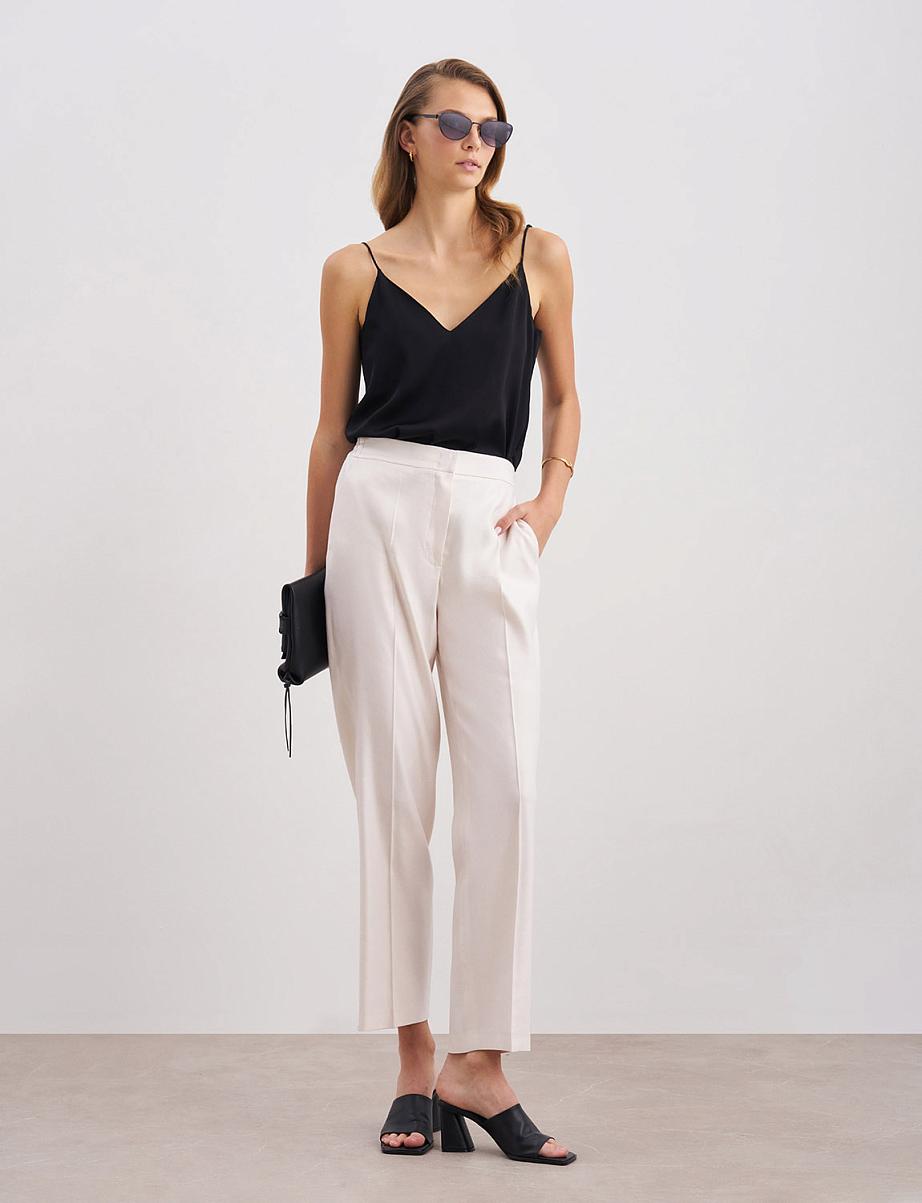 Прямые брюки изо льна со стрелками