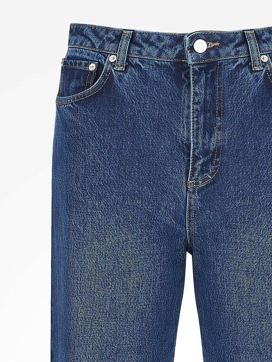 Прямые укороченные джинсы