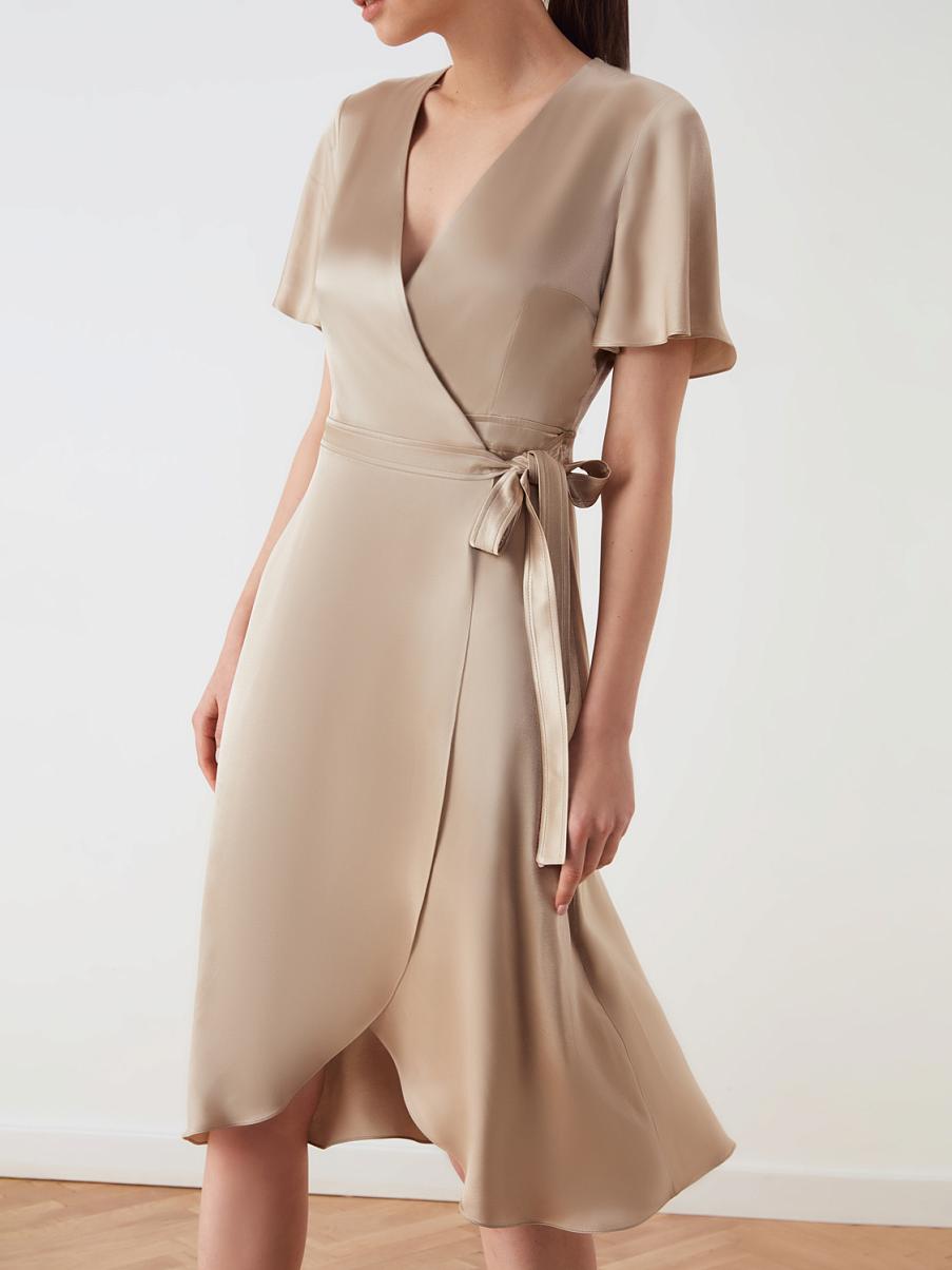 Платье миди на запах из вискозы