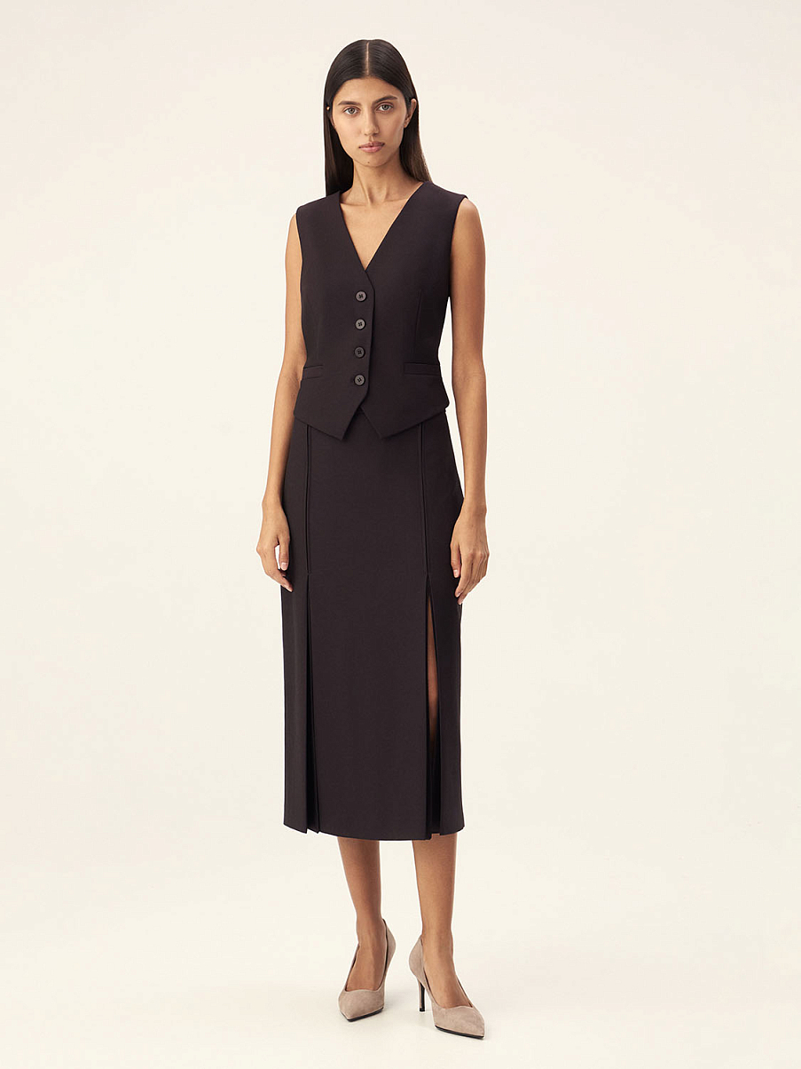 Костюмная жилетка