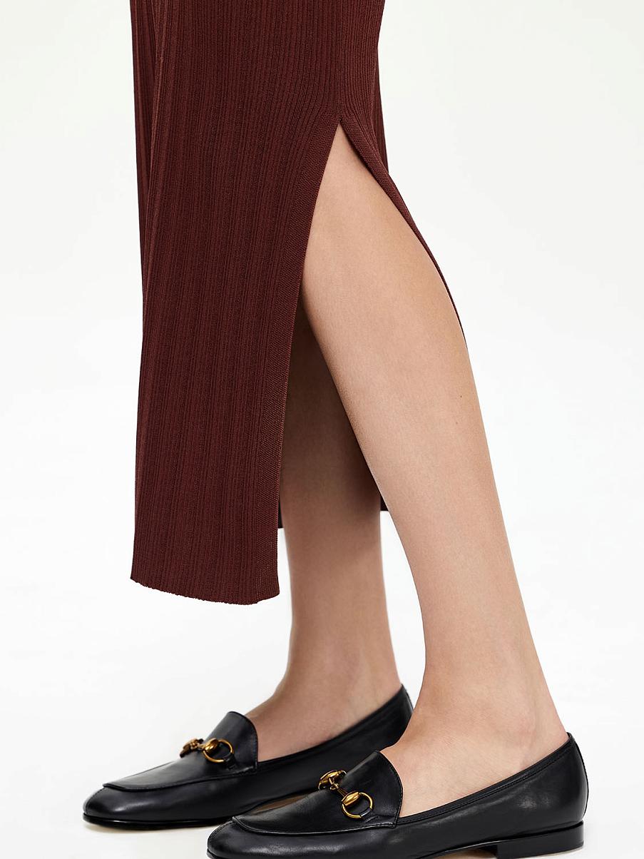 Облегающее трикотажное платье