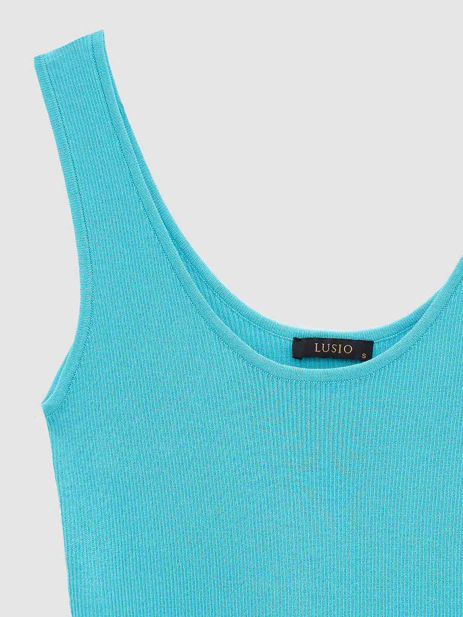 Облегающий трикотажный топ в рубчик