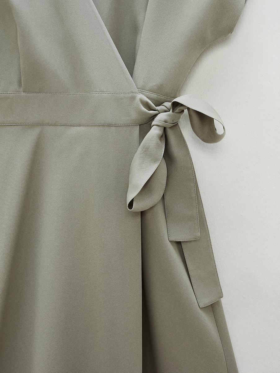 Платье миди на запах с поясом