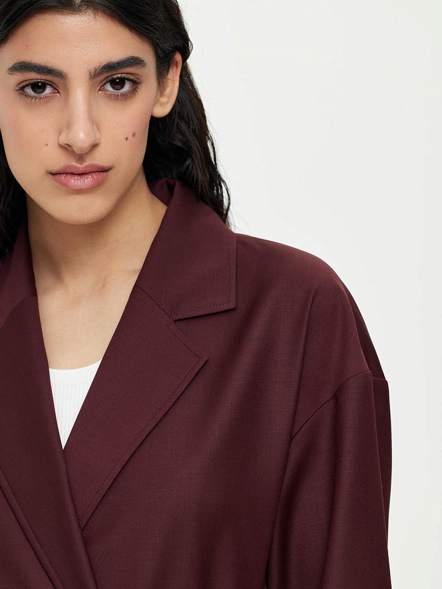 Двубортный жакет с поясом