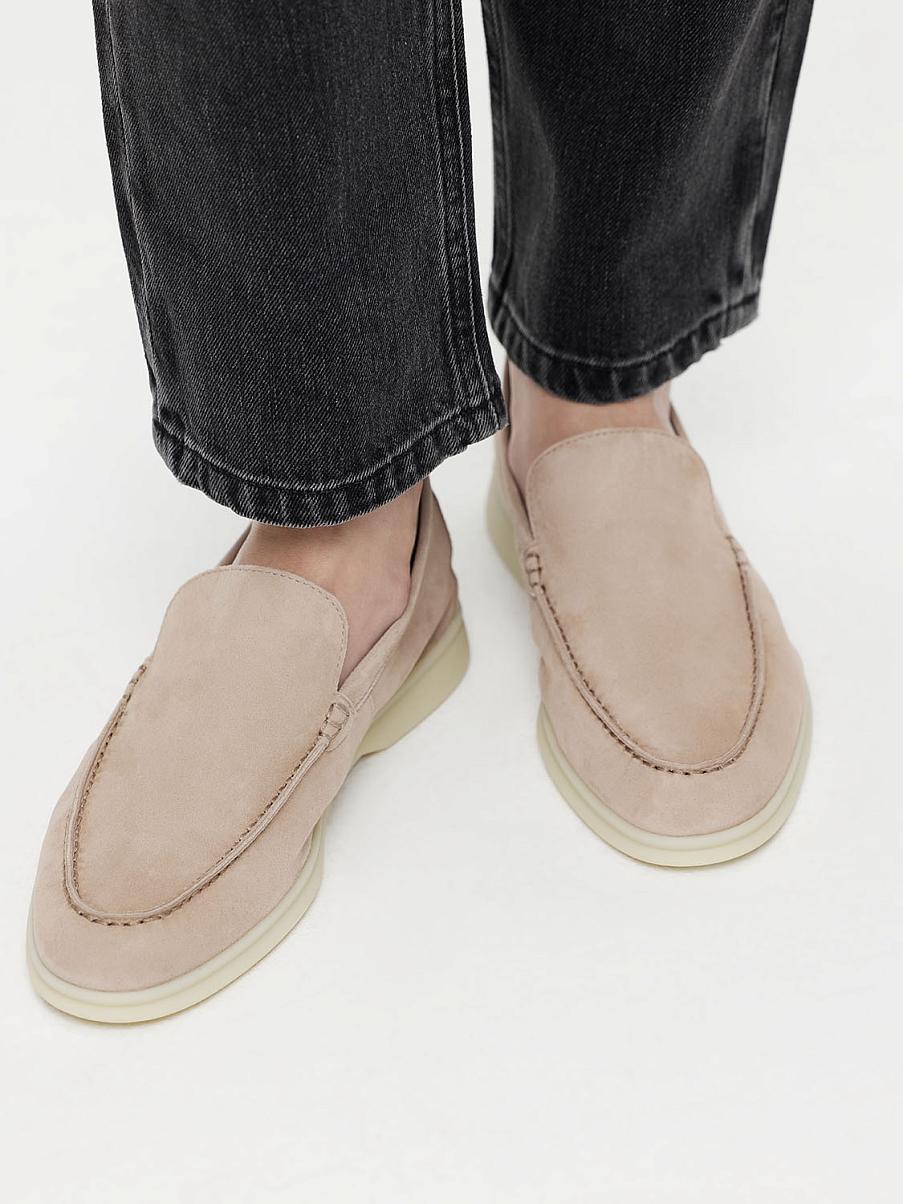 Лоферы из замши