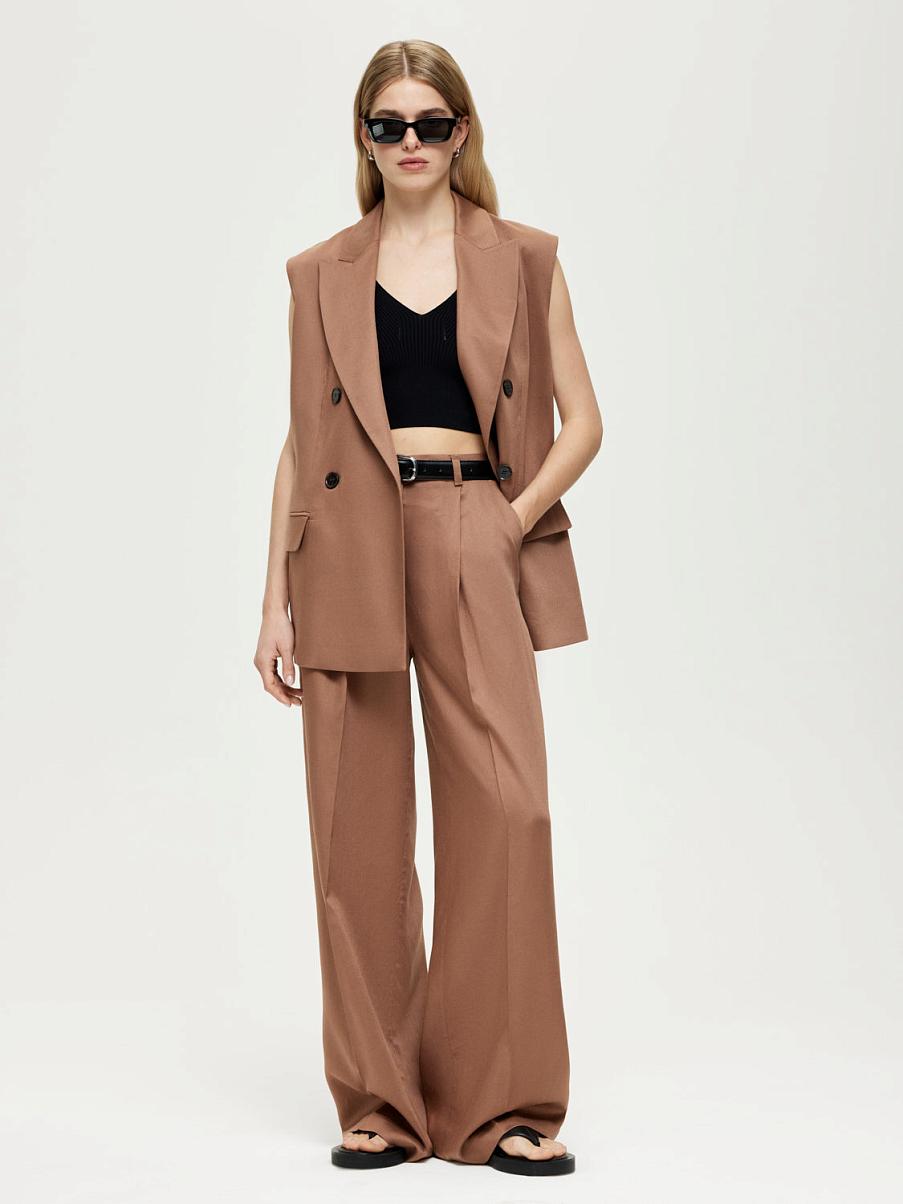 Широкие брюки со стрелками