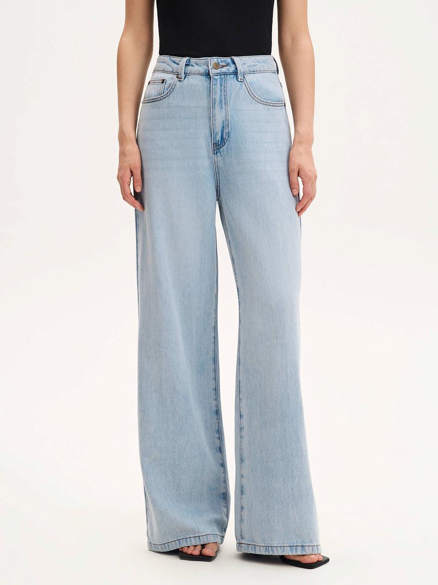 Джинсы широкие