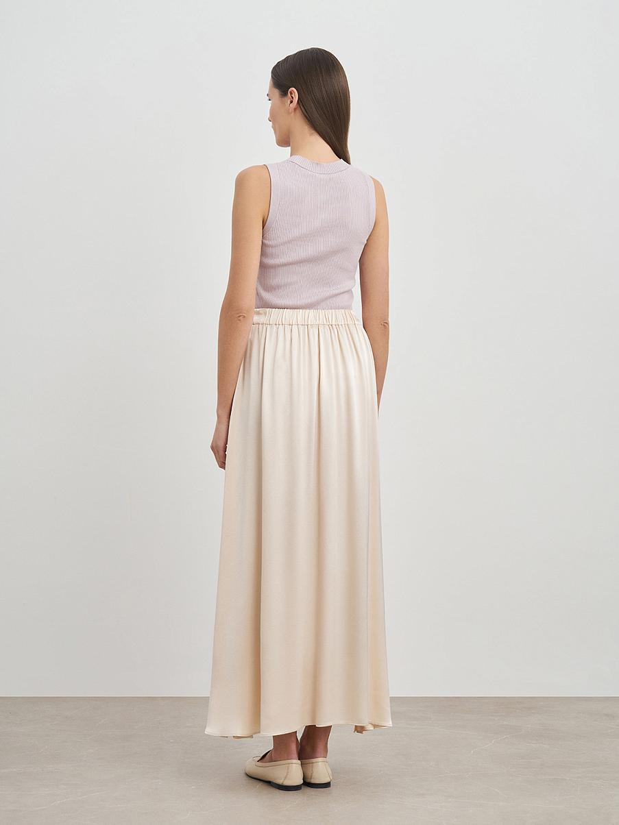 Атласная юбка макси с разрезом