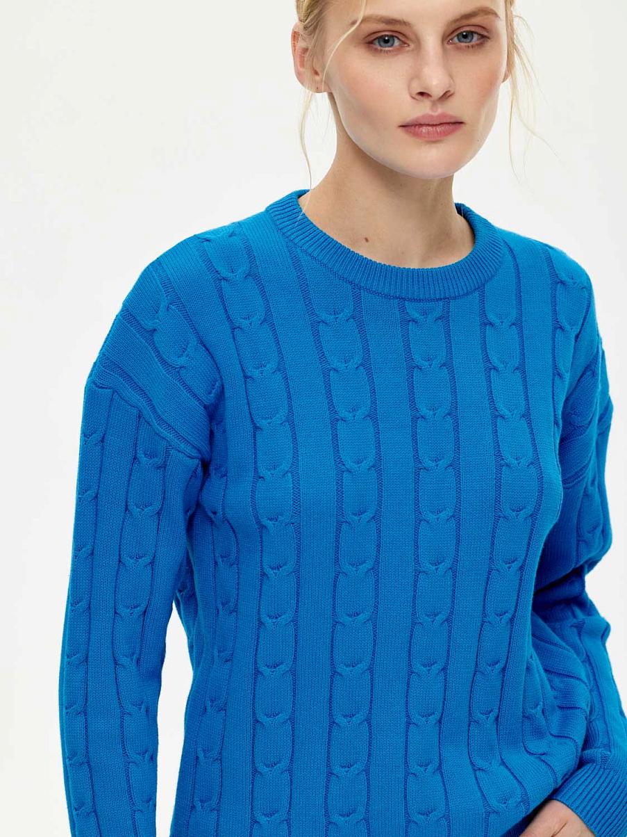 Трикотажный джемпер с косами