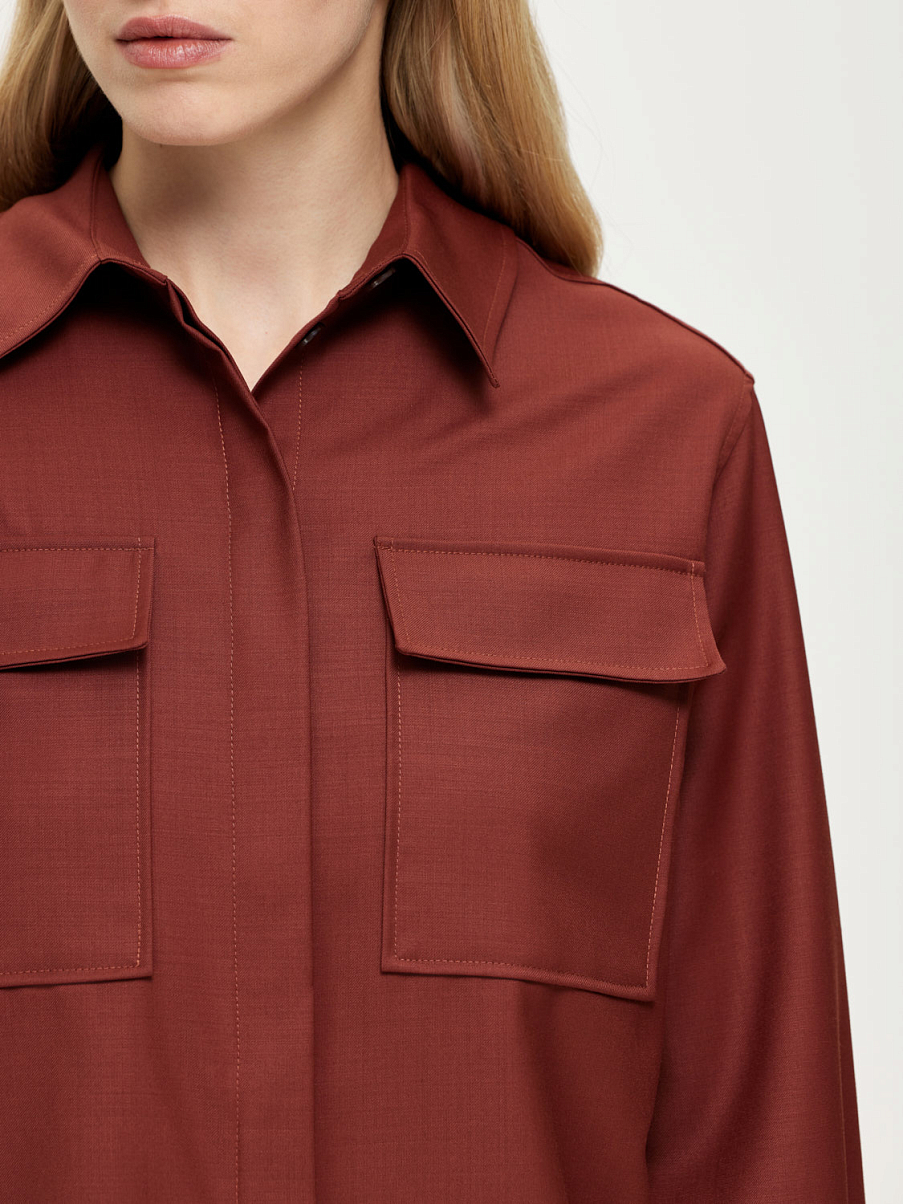 Рубашка с накладными карманами