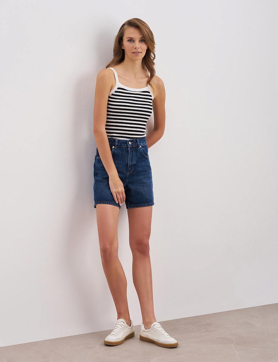 Джинсовые шорты