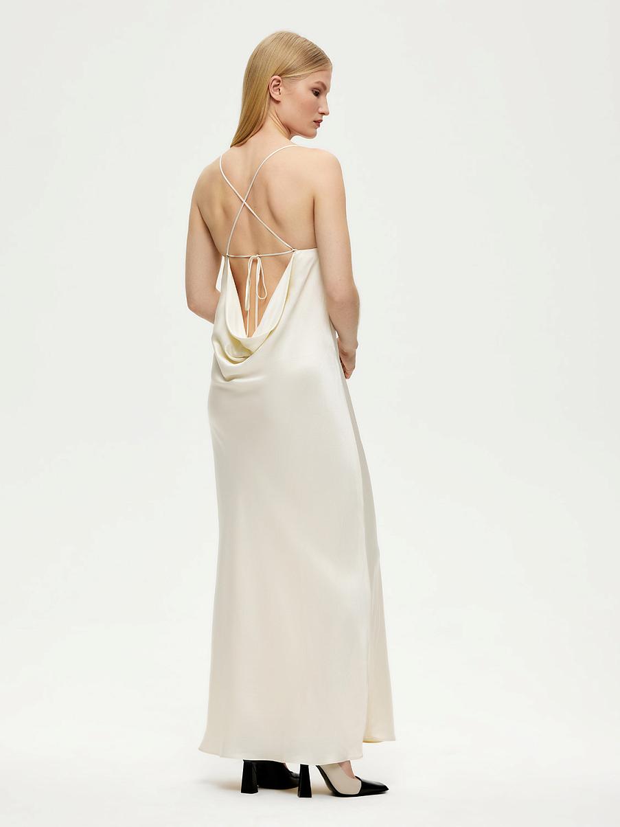 Атласное платье с открытой спиной