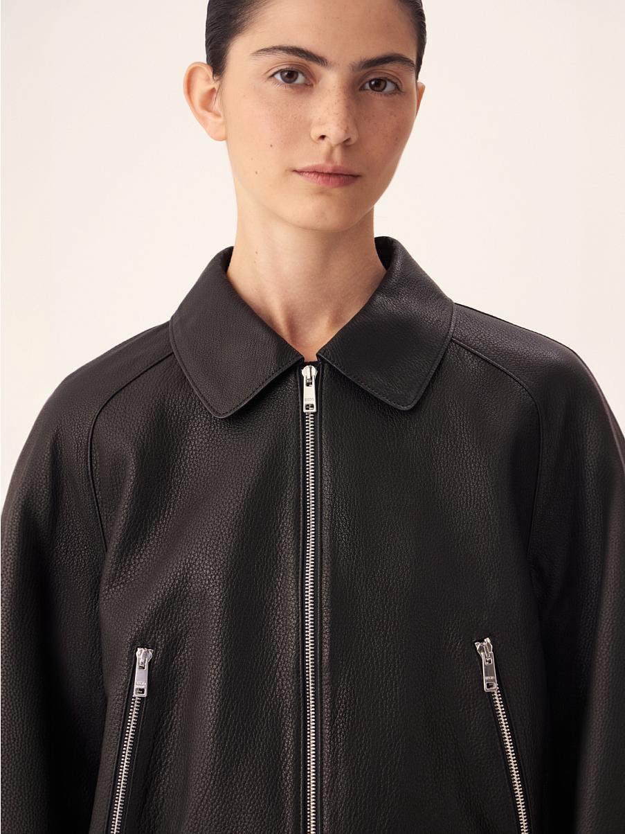 Куртка-бомбер из кожи