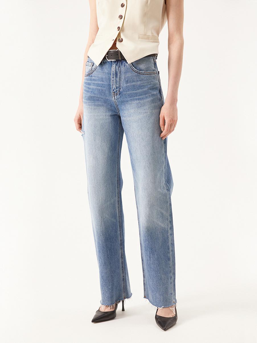 Прямые джинсы с необработанным краем