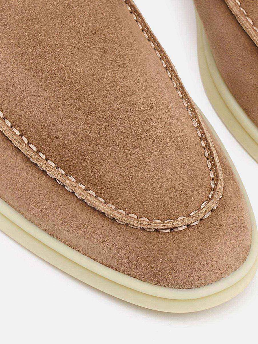 Лоферы из замши